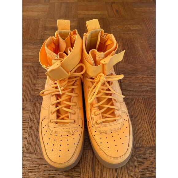 Nike SF Air Force 1 Mid \
